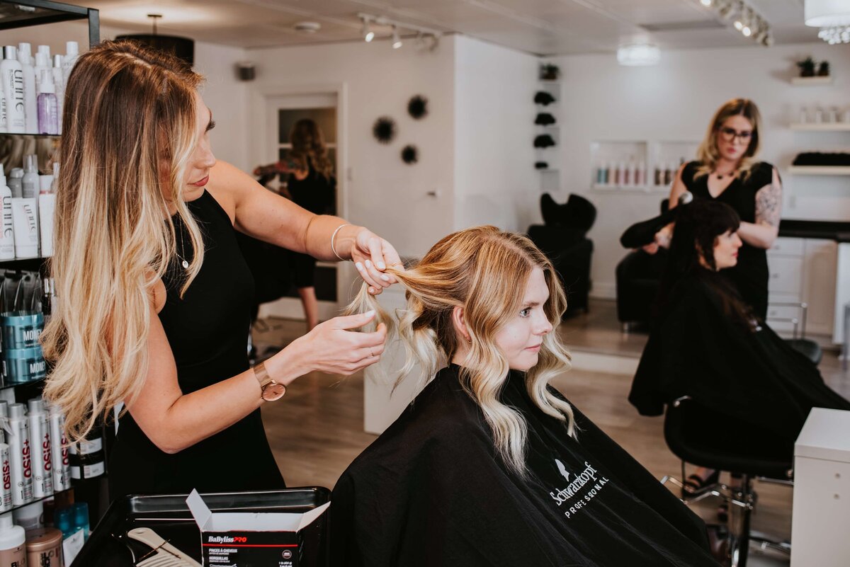 Find a Hairdresser on the Sunshine Coast